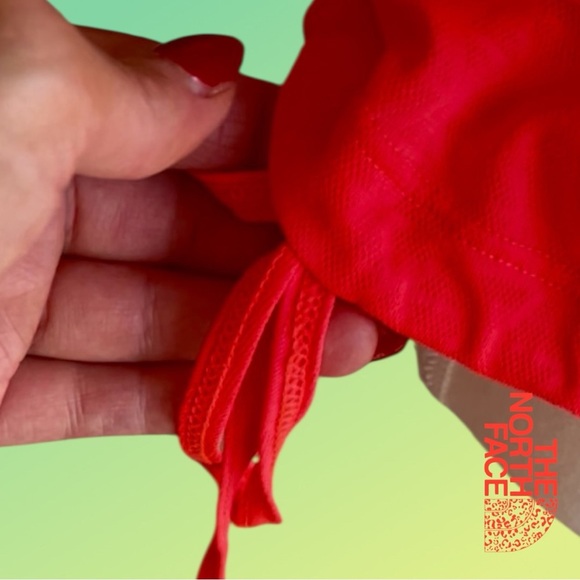 The North Face Women's Bright Orange 🍊 Tank Top - Picture 4 of 9